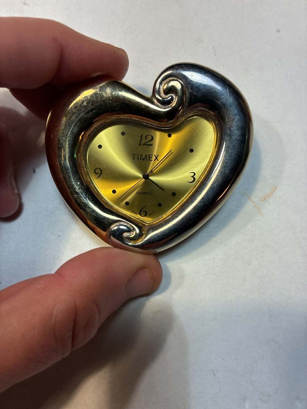 Timex Heart Shaped Quartz Miniature Desk Clock Gold Tone